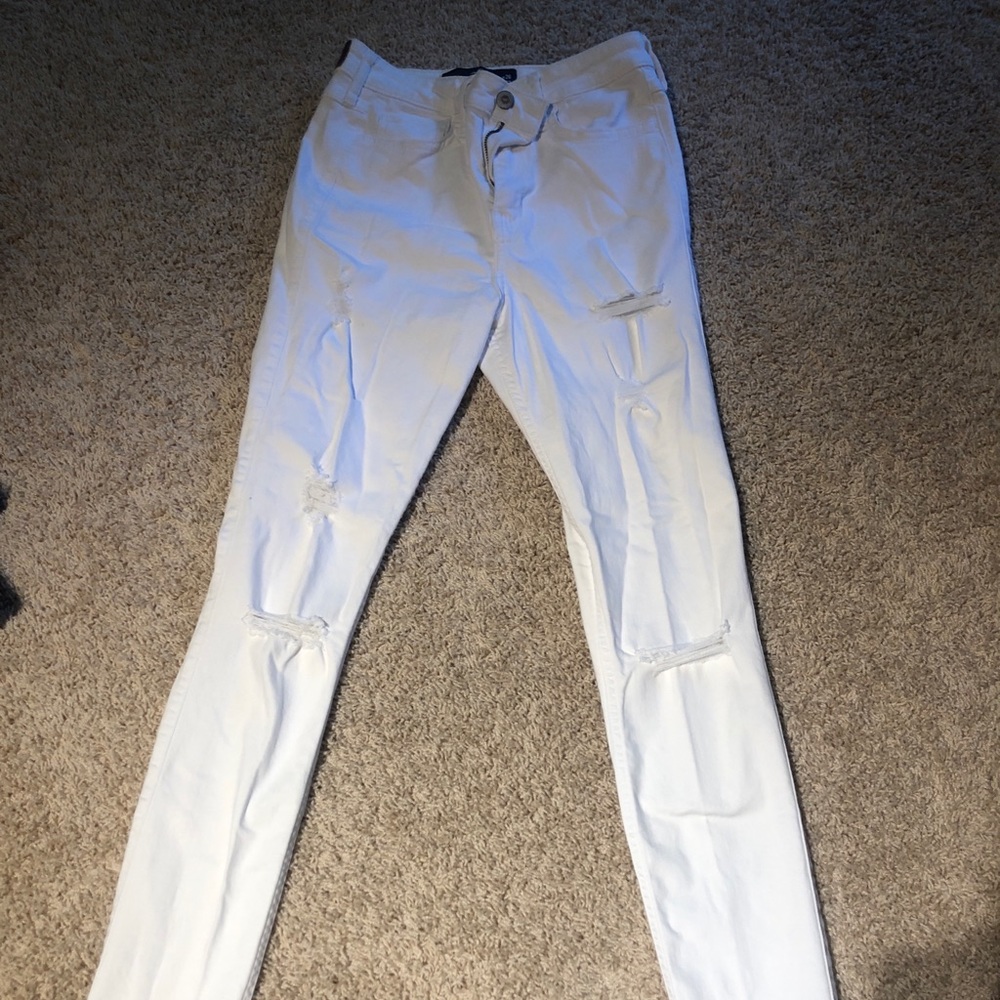White Hollister jeans